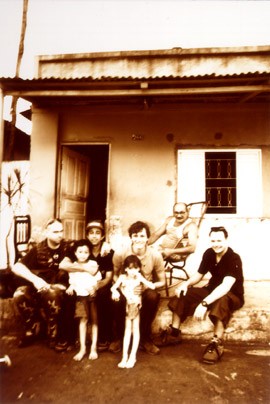 al_brasilian_family.jpg 36501 bytes